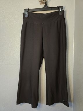 Nike Women's Black Capri Panta